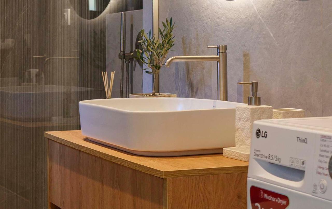 Acropolis Deluxe 2Br Apartment Athens Ngoại thất bức ảnh